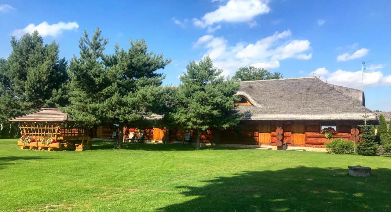 Pod Koziorozcami Hotel Trzebiechow ภายนอก รูปภาพ