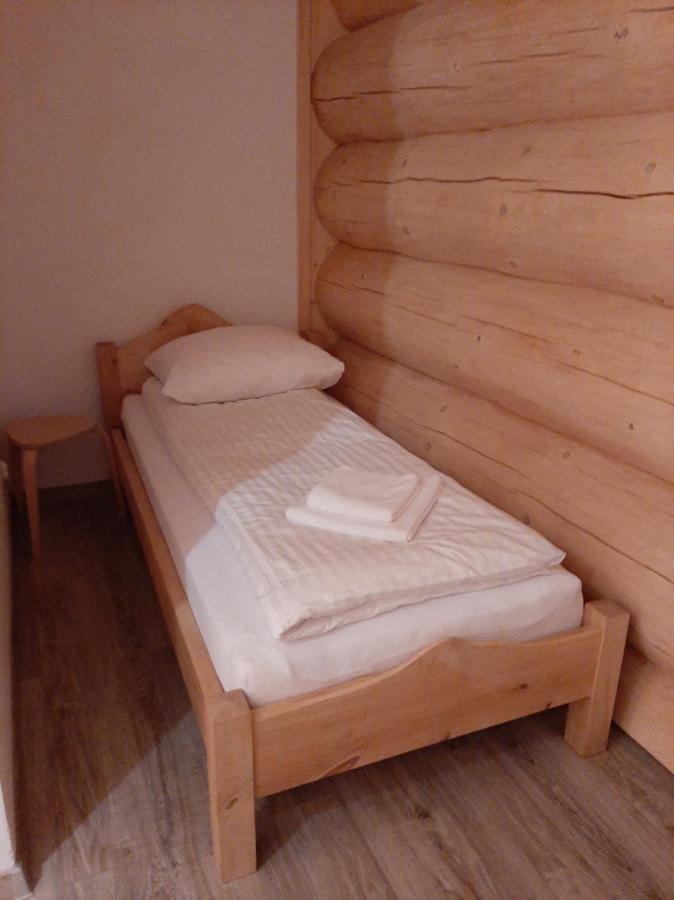 Pod Koziorozcami Hotel Trzebiechow ภายนอก รูปภาพ